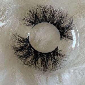 Disruptive Beauty Lashes